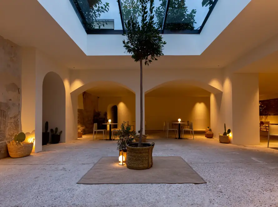 Patio del hotel Avenida